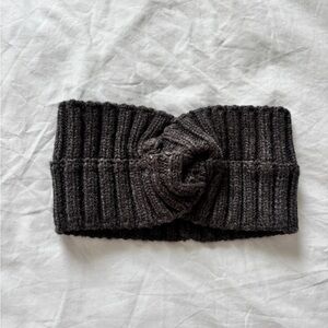Aritzia Main Character Gray Ribbed Headband knit ski winter head wrap beanie